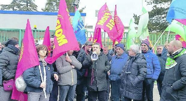 Iia, lavoratori in sciopero: «Servono investimenti per rilanciare la fabbrica»