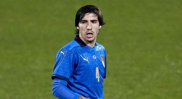 Italia, Mancini cambia la Nazionale: largo ai giovani, obiettivo Qatar