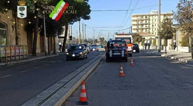 Lecce, pedone investito sui viali: 13enne finisce in ospedale