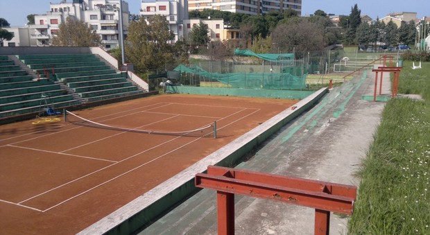 Alcuni dei campi di gioco del centro tennis di Pietralacroce