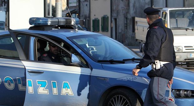 Roma, ubriaco aggredisce i passeggeri della metro e ferisce due vigilantes: arrestato