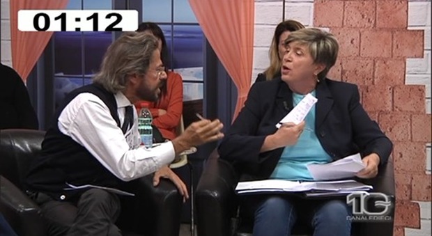 Ostia, rissa in tv Di Pillo (M5S)-De Luca (Pd): «Sei in Mafia Capitale». «Ti querelo, pensa alla Raggi»