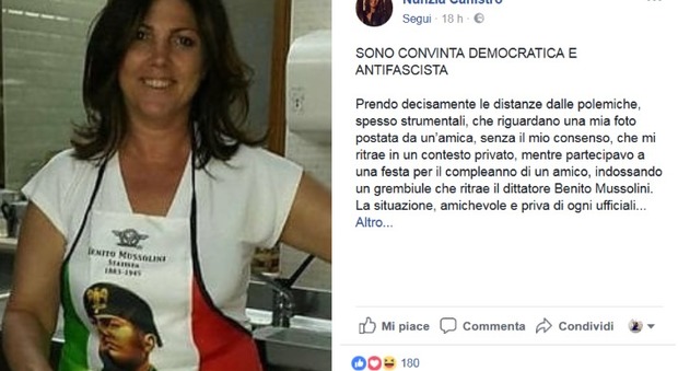 San Giovanni Rotondo, la vicesindaca ai fornelli con il grembiule di Mussolini: bufera sulla foto di Fb