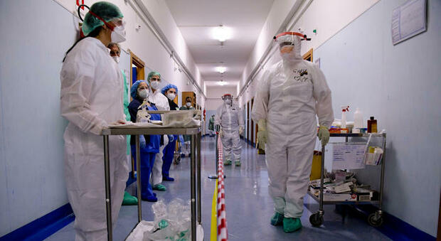 Dove si fanno i vaccini in Campania? Apre il nuovo hub di Capodichino: duemila convocati in 24 ore