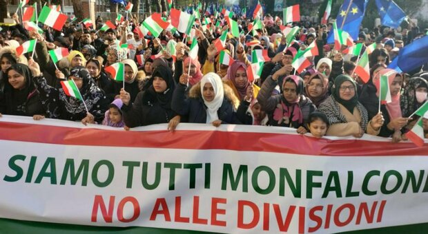 Monfalcone, il Comune chiude la moschea: 8.000 musulmani in protesta da tutta Italia. La sindaca: «Prevaricazione»
