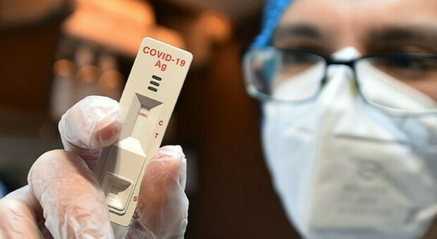 Covid sta diventando un'influenza. Secondo l'Oms il virus «non sconvolge più il sistema ospedaliero». Entro l'anno fine pandemia?
