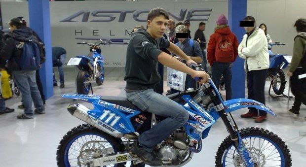 Fabio si schianta sulla pista da motocross e muore a 23 anni