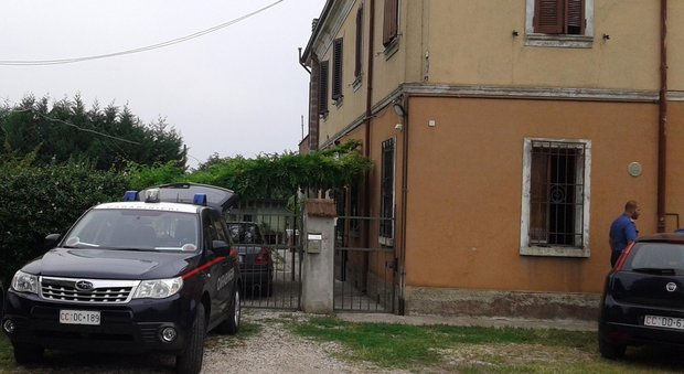 Ferrara, spari contro coppia di anziani: ucciso il marito, grave la moglie