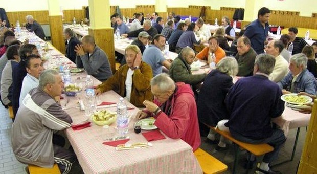 Roma, sempre più poveri alla Caritas: il 43% sono italiani