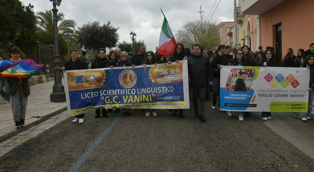 Casarano, marcia per la legalità: associazioni, studenti, cittadini e istituzioni per dire no alla mafia