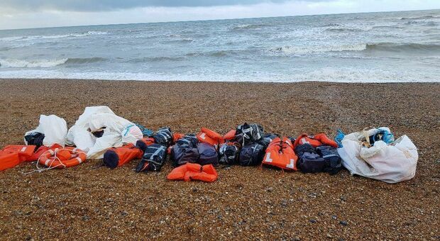 Carico di cocaina trovato sulle spiagge del Regno Unito: «Vale milioni»