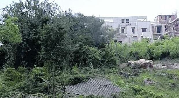 Allarme a Gaeta, eternit sull'area comunale «È vicino a uffici e scuole»