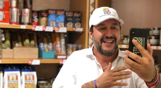 Migranti, Salvini: accordo di Malta una fregatura, Conte riapre i porti