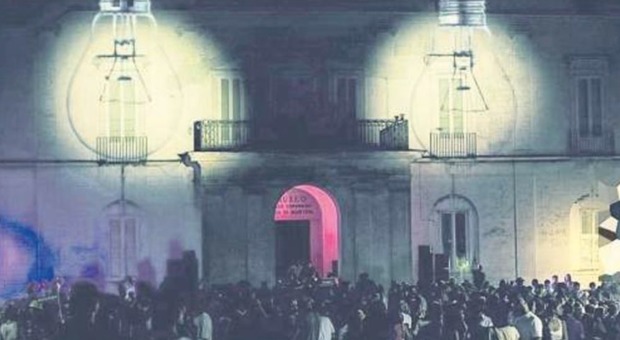 Napoli, le notti spericolate della discoteca Floridiana tra deejay, musica e alcol
