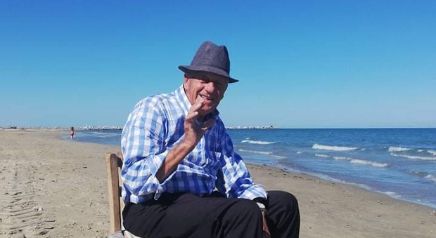 Giulianova, il vecchio che parla con il mare a 94 anni cerca l'amore