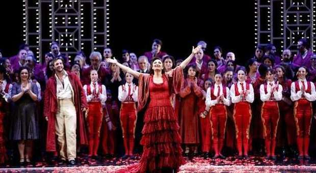 Teatro San Carlo: «Carmen», magia che seduce
