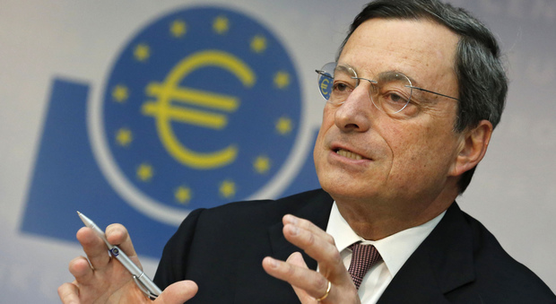 Draghi: «Tenuta Ue a rischio per la bassa inflazione, ma la Bce non abbassa la guardia»