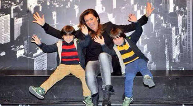 Alena Seredova con i suoi figli a New York (Facebook)