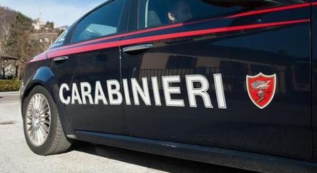 La figlia di 20 anni vuole «vivere all'italiana», il papà marocchino la investe con l'auto: arrestato per tentato omicidio