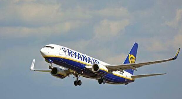 Paura sul volo Ryanair da Vienna, un italiano arrestato per terrorismo e rilasciato