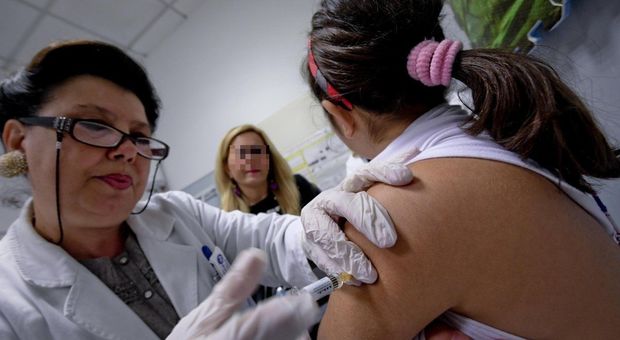 Vaccini, in Campania copertura al 95%: verifiche su 35mila minori