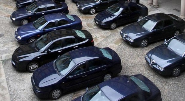 Sicilia, l'Ars si regala due nuove auto blu da 224 mila euro