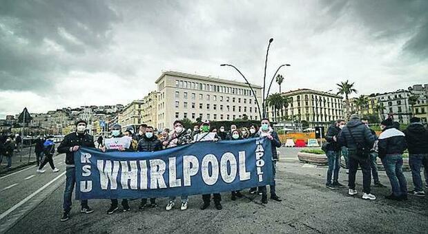 Whirlpool Napoli, spiraglio per gli operai di via Argine: ecco il piano della Seri