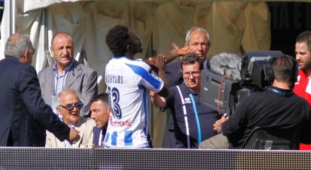 Caso Muntari, gli inglesi attaccano «L'Italia fatica sul razzismo». Onu solidale con il calciatore «Un esempio»