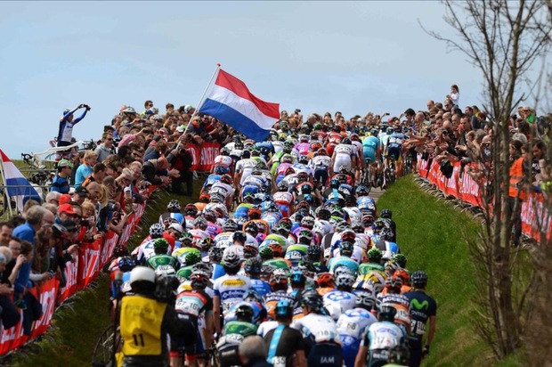 Ciclismo, con l'Amstel Gold Race arrivano le Ardenne: c'è anche Aru