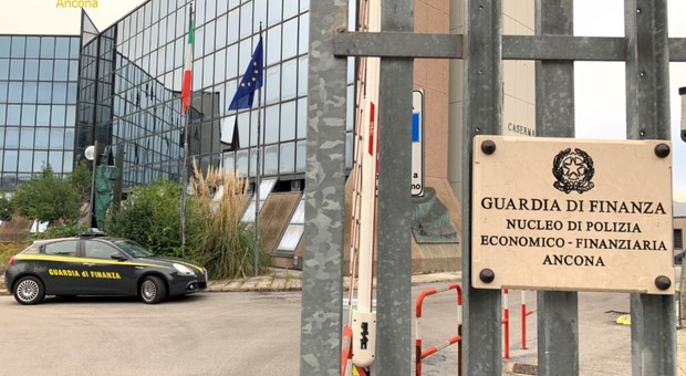 La Guardia di finanza ha sequestrato 250mila euro agli eredi di un fabrianese morto a 67 anni e ritenuto socialmente pericoloso