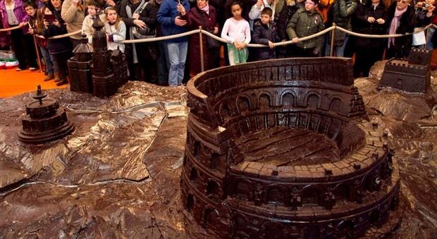 Roma, apre la Fabbrica di Cioccolato: il museo del cacao tra cascate, templi Inca e Colosseo dolce