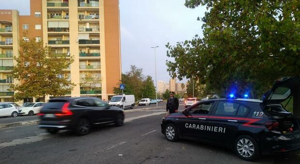 Controlli Carabinieri operazione Alto Impatto quartiere Q5 Latina