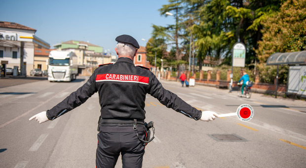CONTROLLI I carabinieri hanno fermato un tunisino per la quinta volta senza patente
