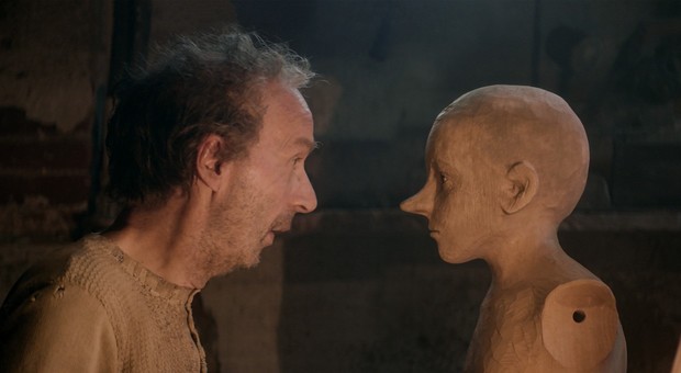 Roberto Benigni in una scena di "Pinocchio"