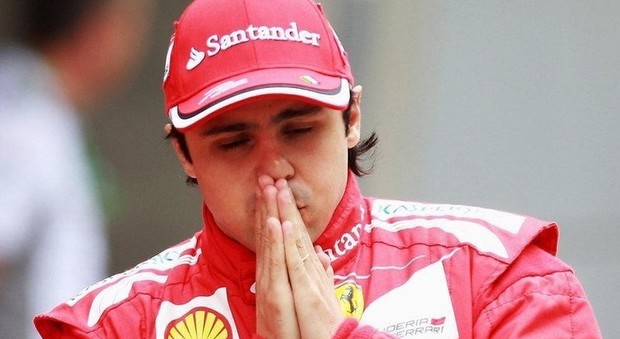 Porta di Roma a tutta velocità: arriva Felipe Massa e l'Aeronautica fa festa