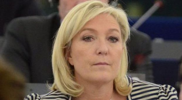 Marine Le Pen contro Ibrahimovic: "Francia di m...? Se ne vada"