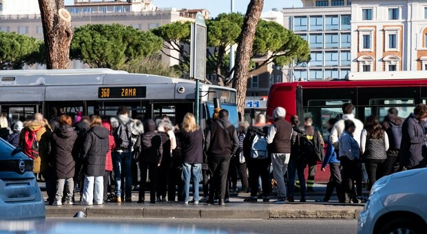 Sciopero 11 aprile, giovedì nero per i trasporti: orari e fasce di garanzia a Roma