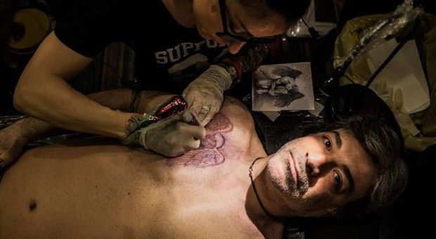 Tattoo mania, quelle storie dietro ai disegni impressi sulla pelle