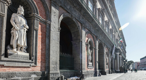 Palazzo Reale di Napoli, la svolta: 23 milioni per il restauro. «Rifaremo le facciate»