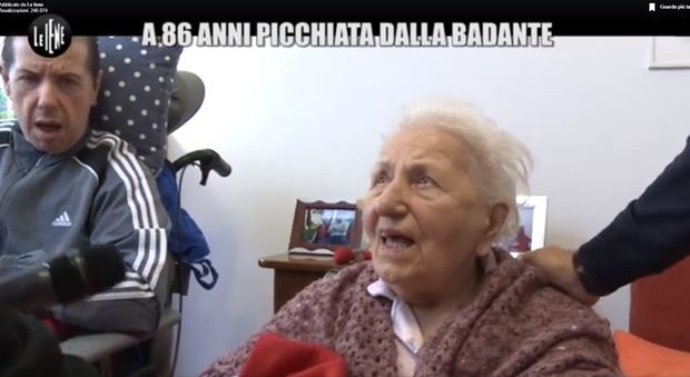 Le Iene, l'anziana di 86 anni picchiata dalla badante di cui i figli si fidavano ciecamente