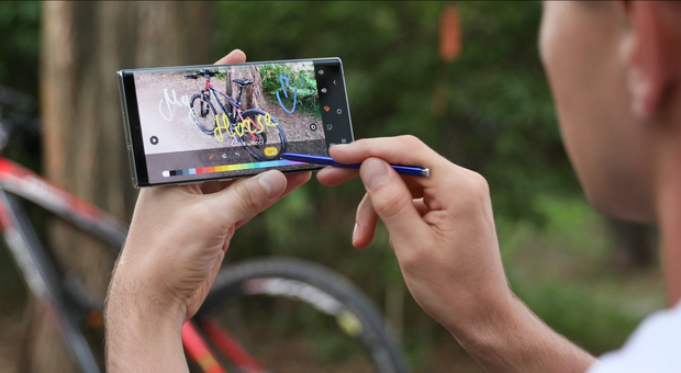Samsung, presentati Galaxy Note 10 e 10+: torna il "pennino" più amato di tutti