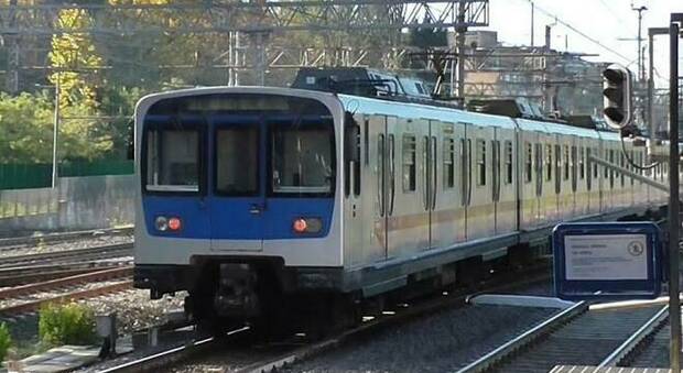 Ostia, 72enne muore per arresto cardiaco sul treno Roma-Lido