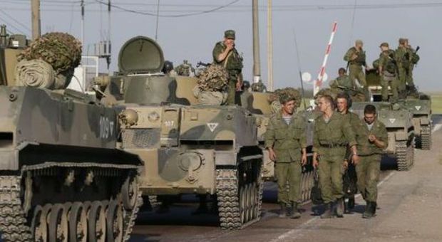 Ucraina, la denuncia di Kiev: "Invasione russa ​nell'est del paese". La Nato: "Semplice incursione"