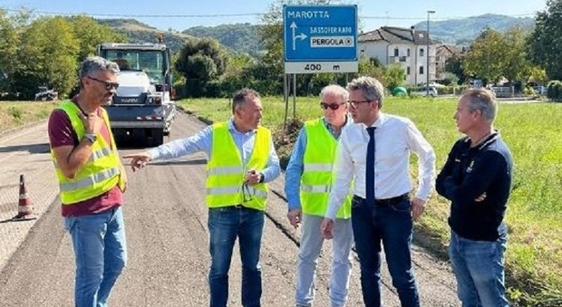 13 Milioni di euro per le strade della provincia di Pesaro-Urbino. Baldelli: «Acceleriamo per sbloccare le infrastrutture»