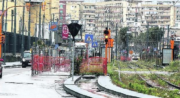 Fase due in Campania, riaprono i cantieri a Napoli: traffico deviato a via Marina
