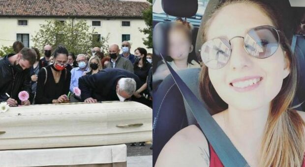 Alessandra Zorzin, in centinaia al funerale della giovane mamma: margherite colorate e dediche sulla bara
