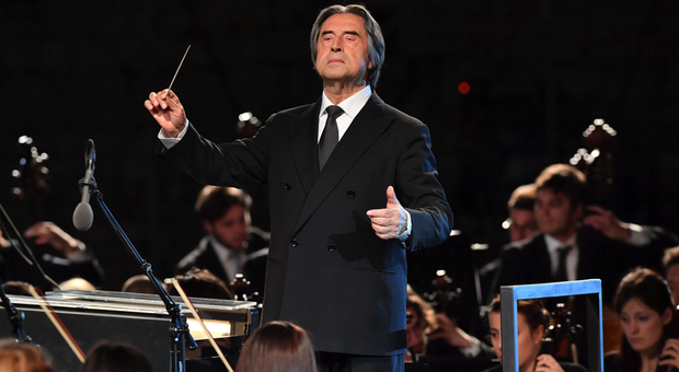 Il concerto “Dedicato a Bergamo” apre lo streaming gratuito della tournée del Maestro Muti con l'orchestra Cherubini