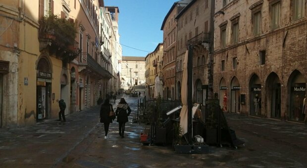 L'epidemiologo: «A Perugia come un anno fa a Codogno»