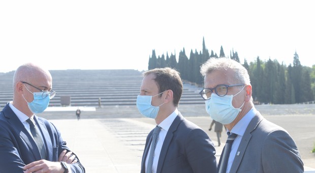 Il governatore del Friuli Venezia Giulia Massimiliano Fedriga con il ministro per i Rapporti con il Parlamento Federico D'Inca'