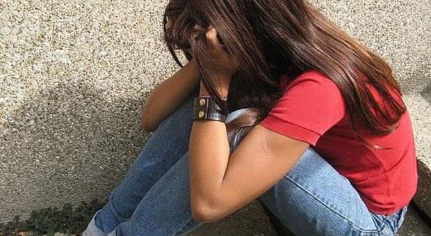 Bologna, abusi sulla figlia della compagna, condannato a quattro anni